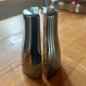Vintage Joyas Design Salt & Pepper Shakers